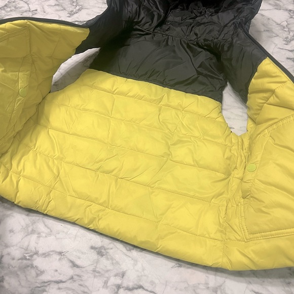 Zara boys puffer vest - Picture 2 of 3